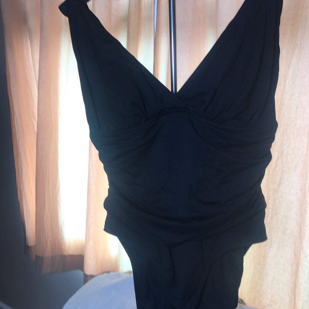 Stylish Black V-Neck Swimsuit